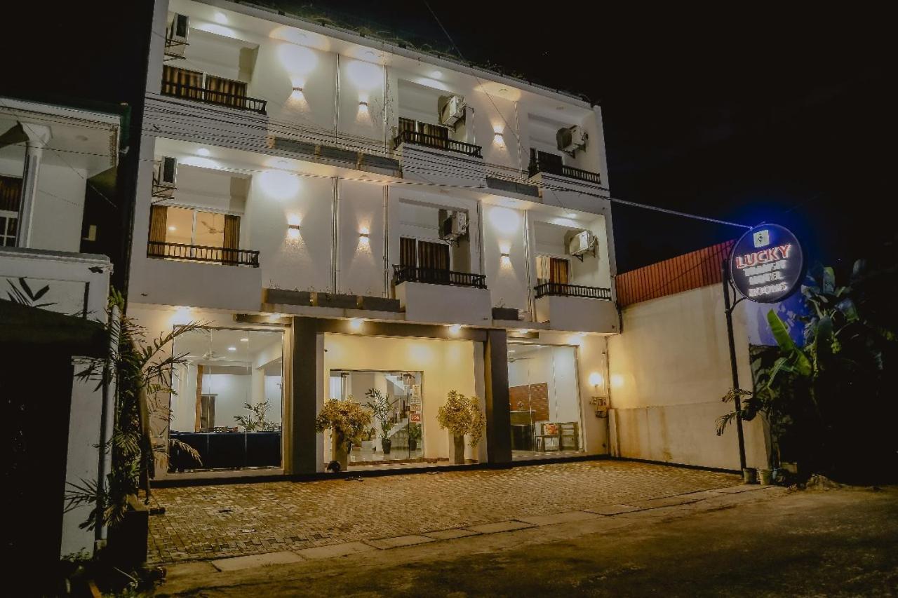 Lucky Transit Hotel - Katunayake Airport Dış mekan fotoğraf