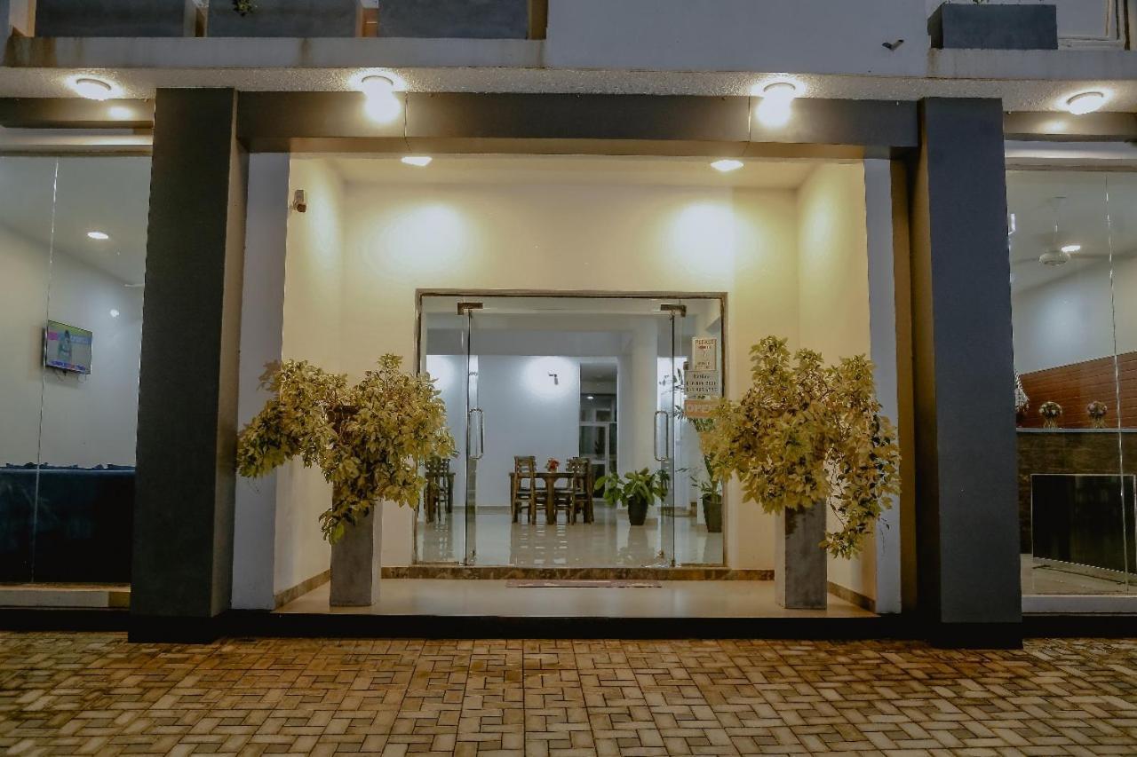 Lucky Transit Hotel - Katunayake Airport Dış mekan fotoğraf