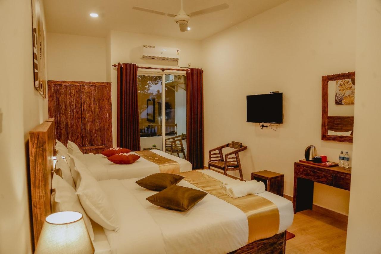 Lucky Transit Hotel - Katunayake Airport Dış mekan fotoğraf