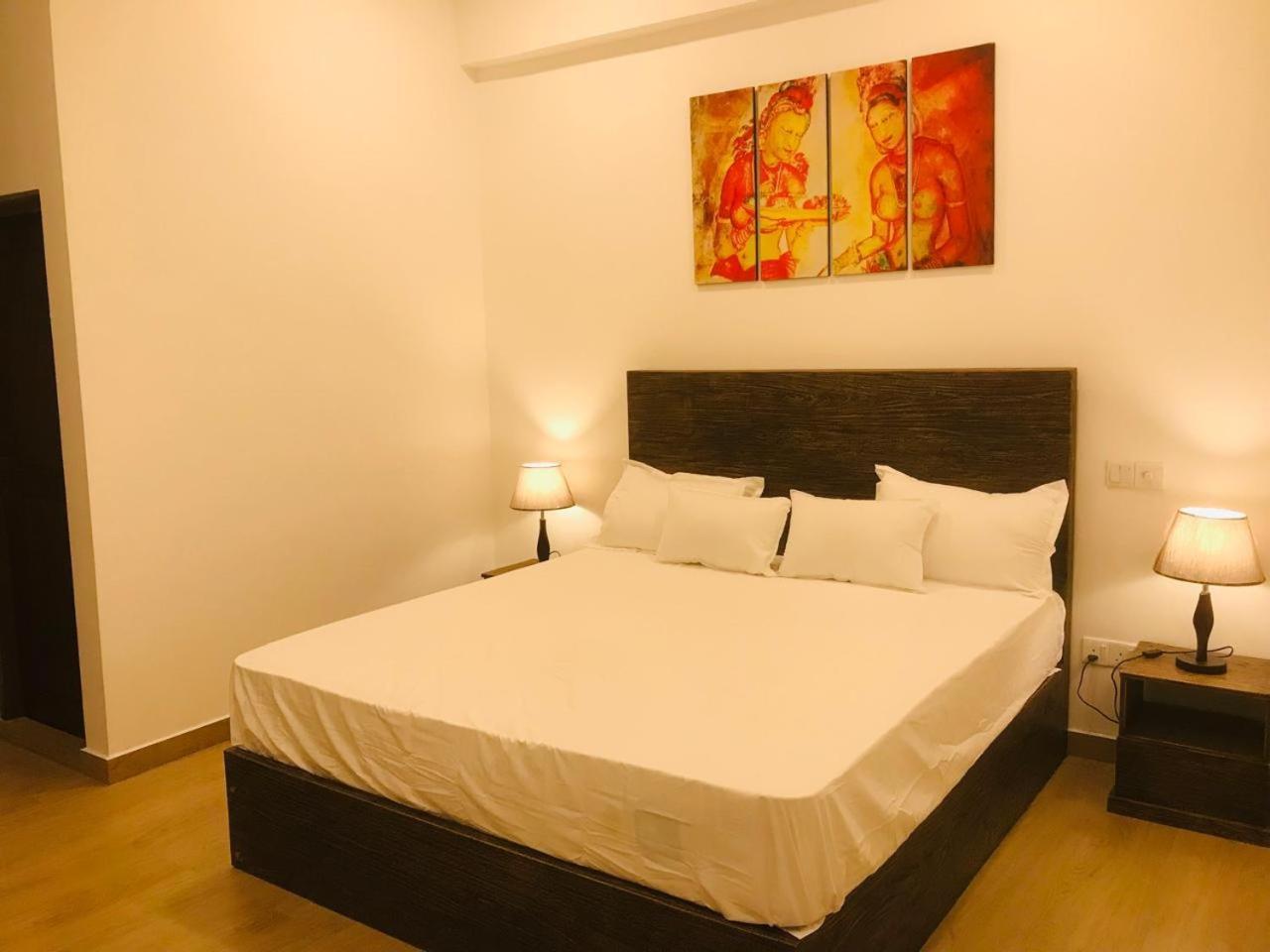Lucky Transit Hotel - Katunayake Airport Dış mekan fotoğraf